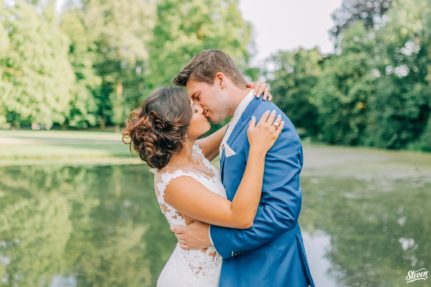What’s the best time to take bride and groom photos on your wedding day?