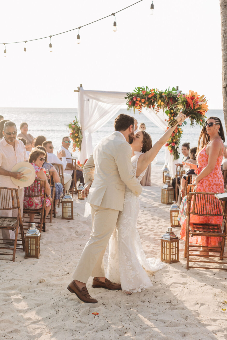 Divi_Phoenix_Aruba_Wedding_by_stevendecuba122of189-940x1410 Divi_Phoenix_Aruba_Wedding_by_stevendecuba(122of189) 