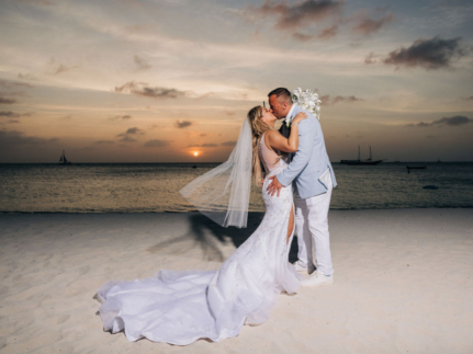 Wedding at the Hyatt Regency Resort Aruba: Nadia and Leonard’s Beach Wedding