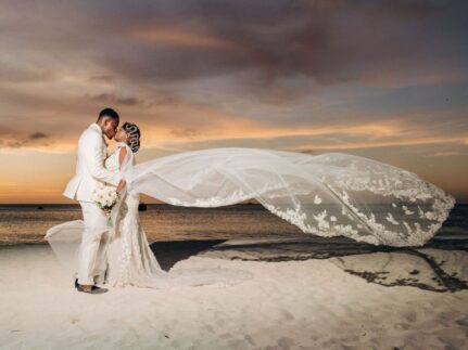 A Stunning Hyatt Regency Resort Aruba Wedding: Alvina and Jose