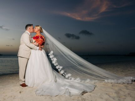 Kaylie & Cameron’s Luxury Wedding at the Hyatt Regency Resort Aruba