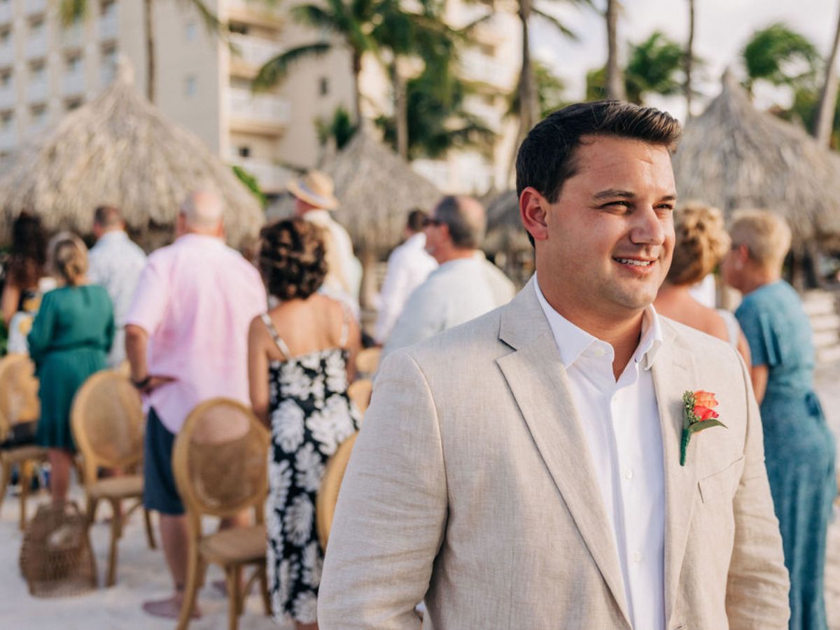 Should-You-Do-a-First-Look-on-Your-Wedding-Day-in-Aruba_-Heres-What-You-Need-to-Know-19 Should You Do a First Look on Your Wedding Day in Aruba? Here's What You Need to Know Destination Wedding in Aruba Wedding