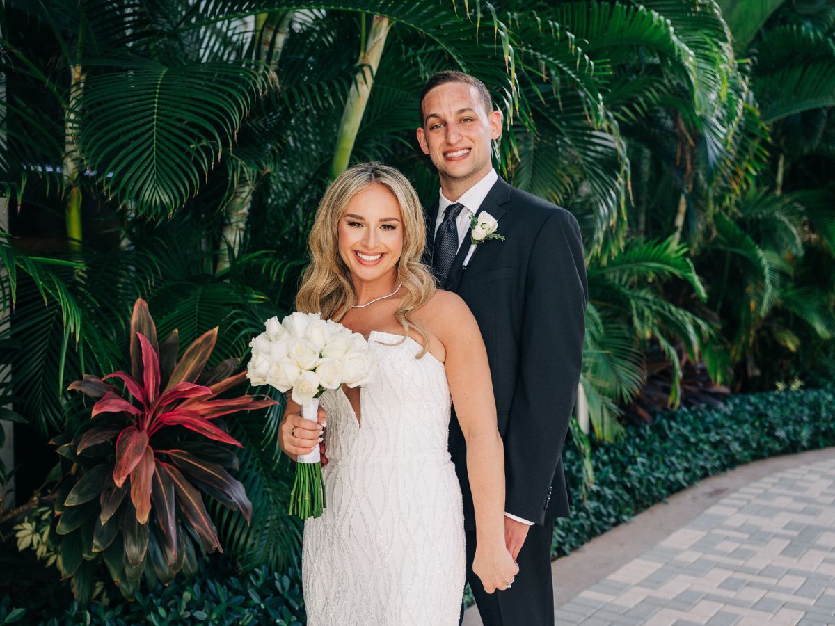 Should-You-Do-a-First-Look-on-Your-Wedding-Day-in-Aruba_-Heres-What-You-Need-to-Know-8 Should You Do a First Look on Your Wedding Day in Aruba? Here's What You Need to Know Destination Wedding in Aruba Wedding