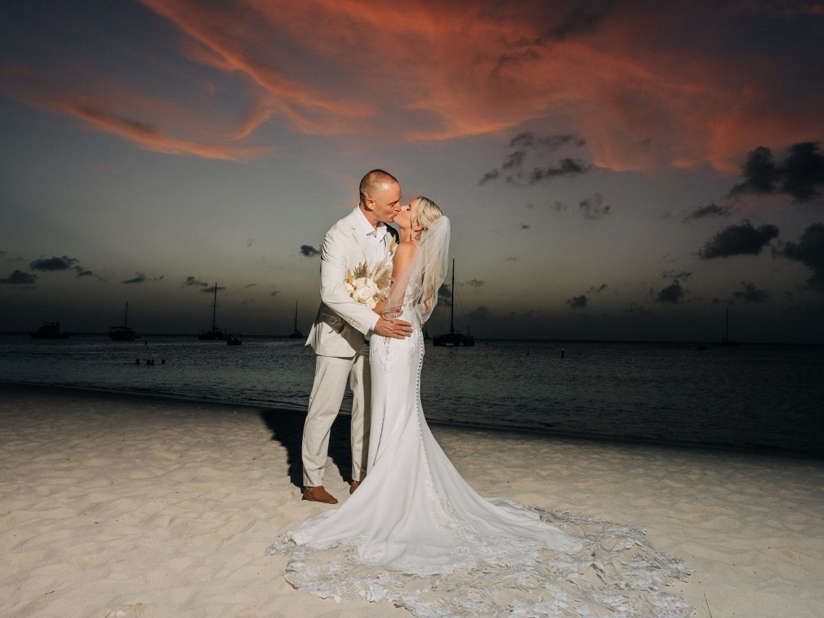 An Emotional, Beachfront Celebration: David & Ashley’s Hyatt Regency Aruba Wedding